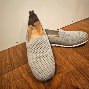 White Mountain Grey Knit Top Slip Ons